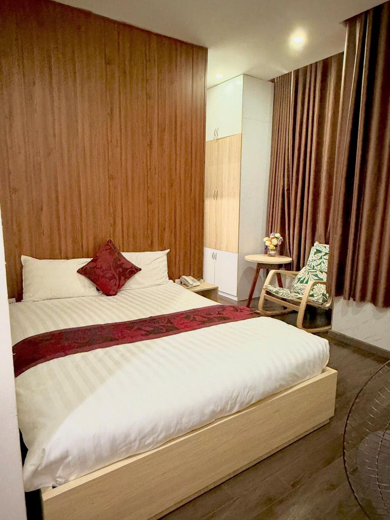 Phi Long Hotel Tuy Hoa Exterior photo