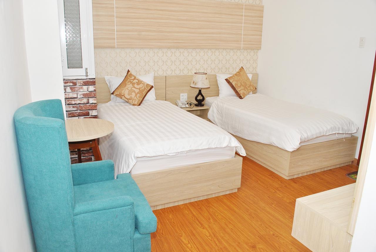 Phi Long Hotel Tuy Hoa Exterior photo